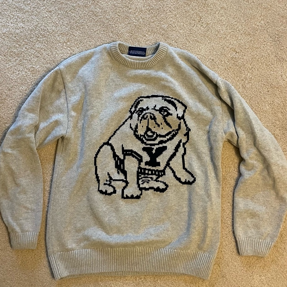 Zara Gray Crew Neck Sweater with Bulldog Graphic
